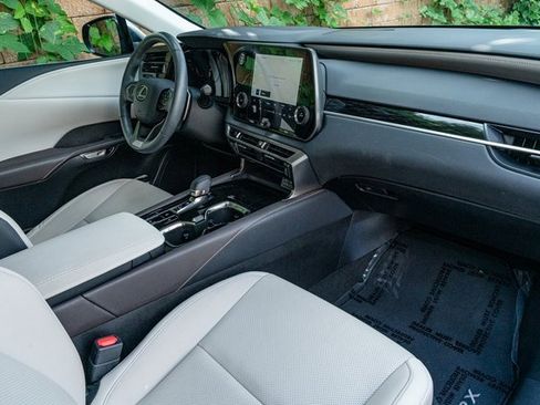 Used 2023 Lexus RX 350 FWD image 29