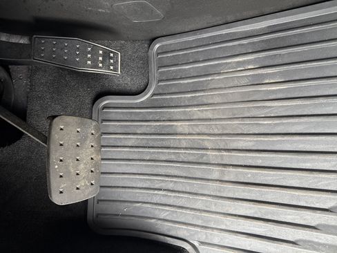 Certified 2023 Chevrolet Traverse LT image 17