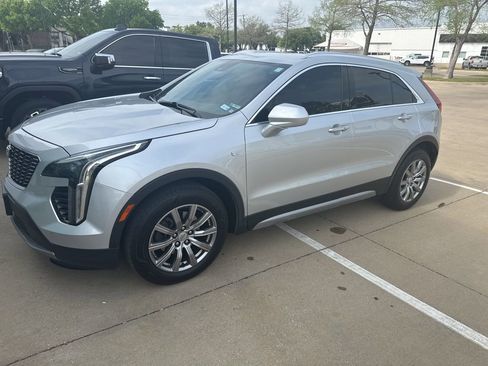 Used 2020 Cadillac XT4 Premium Luxury image 1