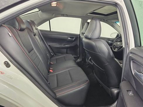 Used 2017 Toyota Camry SE image 13