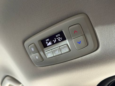 Used 2026 Kia Carnival FWD image 24