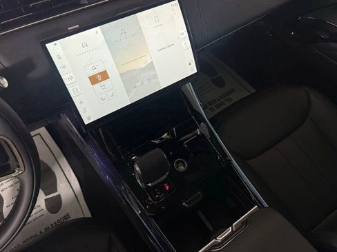 Used 2026 Land Rover Range Rover Sport Dynamic SE image 35