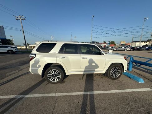 Used 2024 Toyota 4Runner Limited AWD/4WD image 14