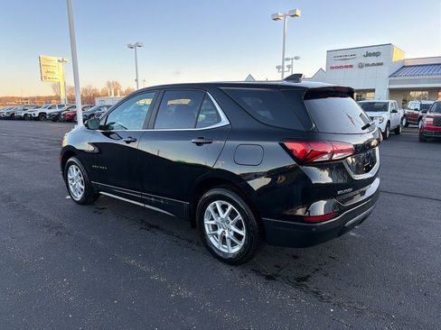 Used 2023 Chevrolet Equinox LT image 3