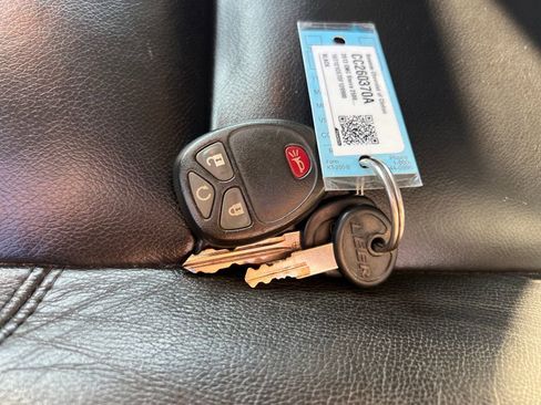 Used 2013 GMC Sierra 2500 SLT w/ SLT Convenience Package image 29