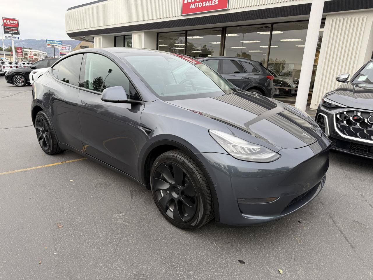 Used 2020 Tesla Model Y Long Range AWD/4WD image 2