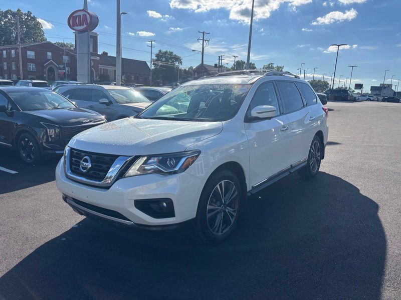 Used 2017 Nissan Pathfinder Platinum w/ Cargo Package AWD/4WD image 3