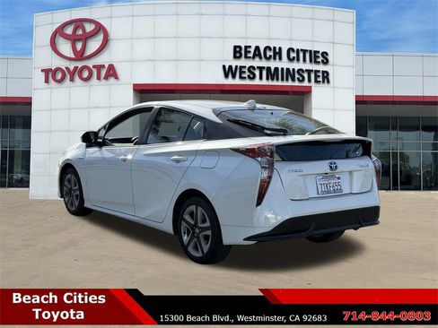 Used 2016 Toyota Prius Four Touring image 8
