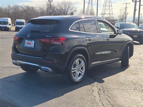 Used 2023 Mercedes-Benz GLA 250 4MATIC w/ Premium Package image 12