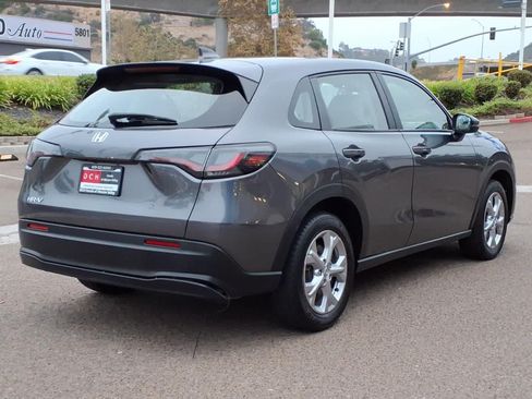 Used 2023 Honda HR-V LX image 4