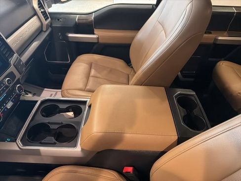 Used 2022 Ford F250 Lariat w/ Lariat Ultimate Package AWD/4WD image 14