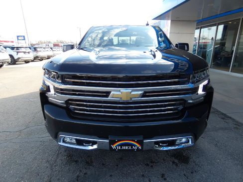 Certified 2021 Chevrolet Silverado 1500 High Country w/ Technology Package AWD/4WD image 4