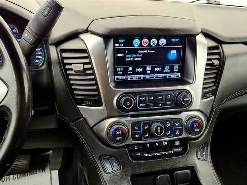 Used 2020 Chevrolet Suburban LT AWD/4WD image 17