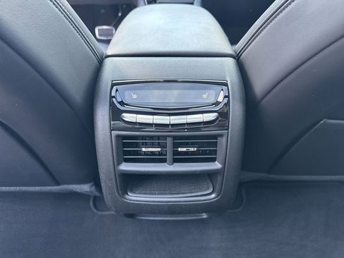 Used 2023 Cadillac XT5 Sportv w/ Technology Package image 22