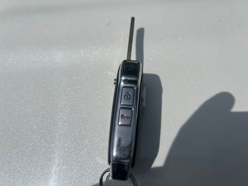 Used 2025 Kia Soul LX w/ LX Technology Package image 18