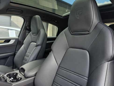 Used 2026 Porsche Cayenne S AWD/4WD image 5