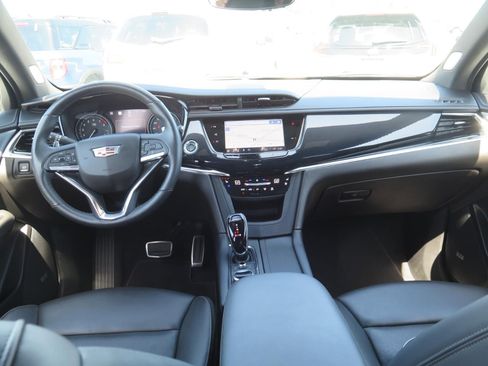 Certified 2024 Cadillac XT6 Sport w/ LPO, Onyx Lite Package AWD/4WD image 23