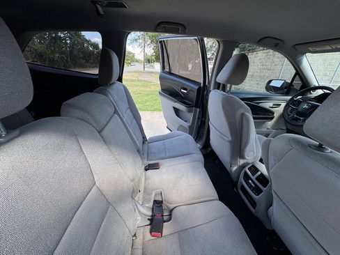 Used 2019 Honda Pilot EX image 18
