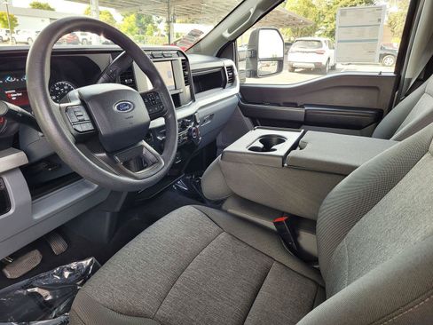 Used 2024 Ford F250 XL w/ STX Appearance Package AWD/4WD image 12