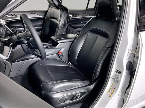Used 2024 Jeep Grand Cherokee Limited w/ Black Appearance Package RWD image 19