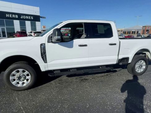 Used 2024 Ford F250 XLT image 6