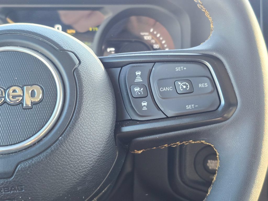 Used 2024 Jeep Wrangler Unlimited AWD/4WD image 26