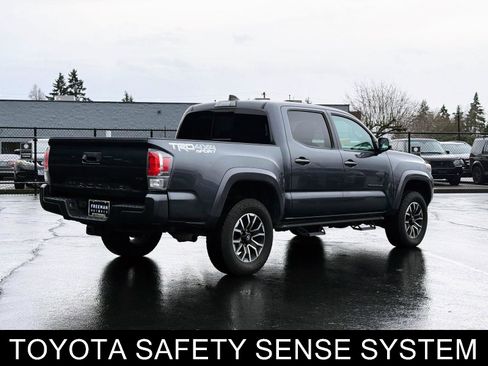 Used 2022 Toyota Tacoma TRD Sport image 7