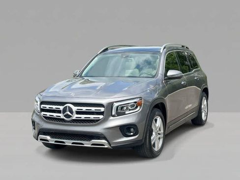 Used 2023 Mercedes-Benz GLB 250 4MATIC image 9