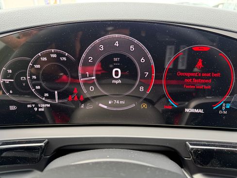 Used 2026 Porsche Cayenne AWD/4WD image 32