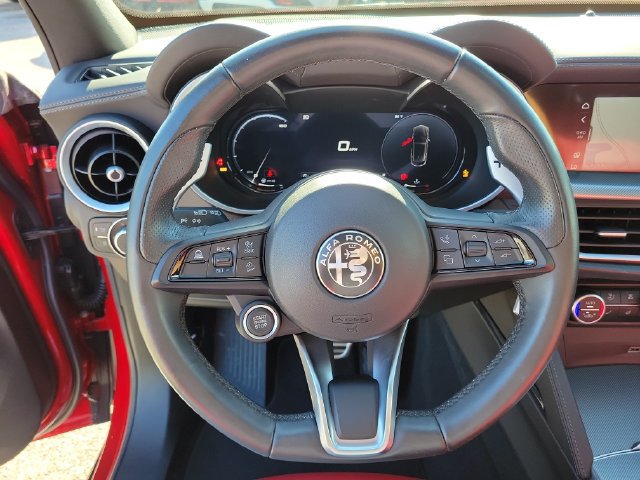 Used 2024 Alfa Romeo Stelvio Veloce AWD/4WD image 31