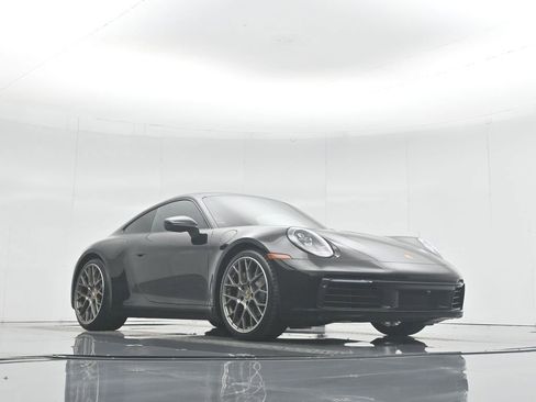 Used 2023 Porsche 911 Carrera image 48