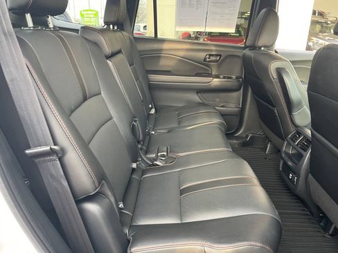Used 2023 Honda Passport TrailSport image 30