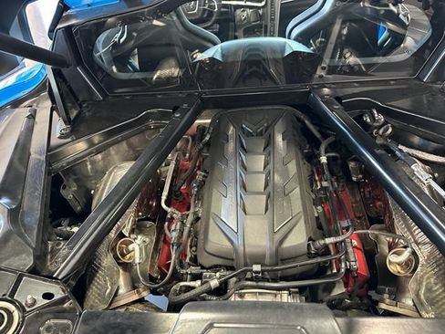 Used 2025 Chevrolet Corvette Stingray Coupe w/ 1LT RWD image 15