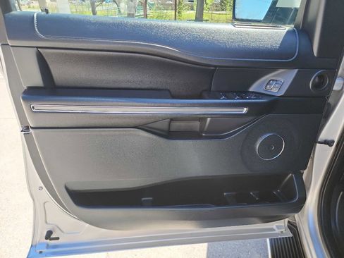 Used 2019 Ford Expedition XLT w/ Equipment Group 202A image 14