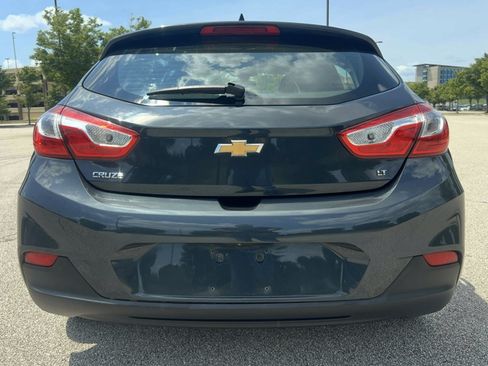 Used 2017 Chevrolet Cruze LT w/ Convenience Package FWD image 4