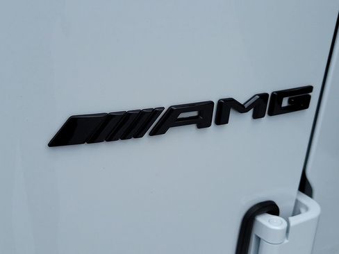 New 2026 Mercedes-Benz G 63 AMG 4MATIC image 9