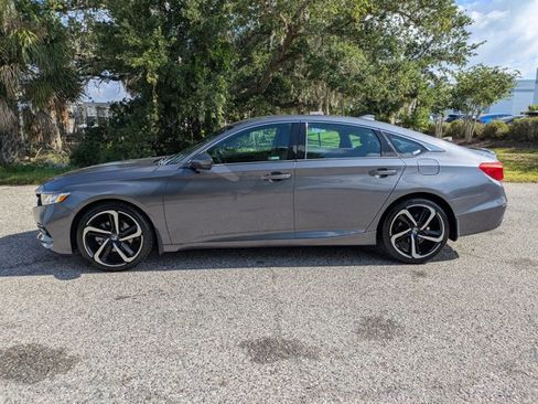 Used 2018 Honda Accord Sport image 9