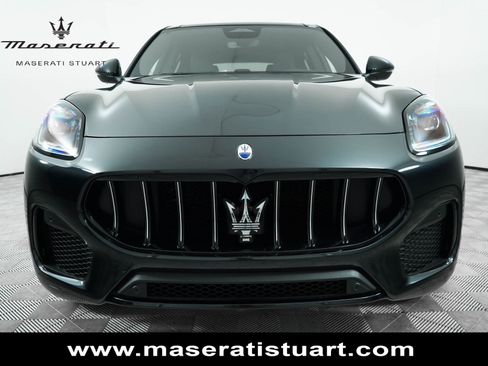 New 2025 Maserati Grecale GT image 3
