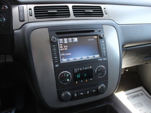 Used 2013 Chevrolet Silverado 2500 LTZ image 29