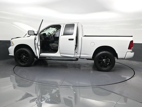 Used 2019 RAM 1500 Express w/ Express Value Package RWD image 28