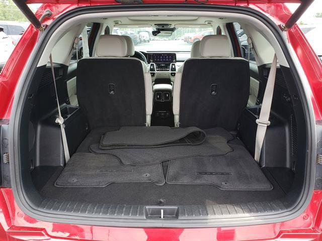 Certified 2023 Kia Sorento SX Prestige w/ Panoramic Sunroof Package AWD/4WD image 10