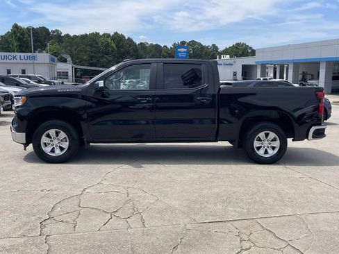 Used 2025 Chevrolet Silverado 1500 LT AWD/4WD image 2