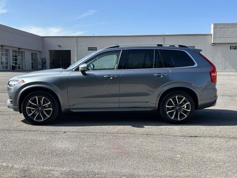 Used 2018 Volvo XC90 T6 Momentum w/ Convenience Package image 6