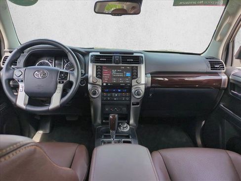 Used 2024 Toyota 4Runner Limited AWD/4WD image 19