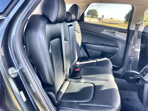 Used 2023 Kia Sportage EX FWD image 14
