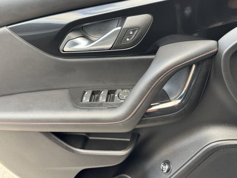 Used 2025 Chevrolet Blazer RS FWD image 22