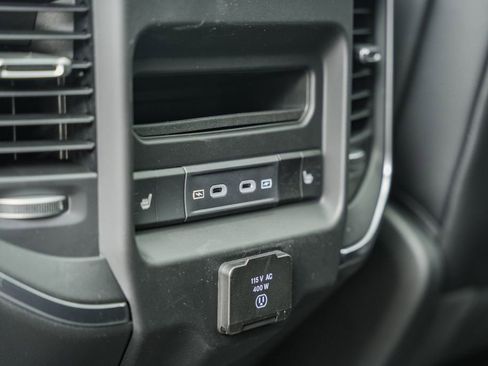 New 2026 RAM 1500 Laramie AWD/4WD image 41