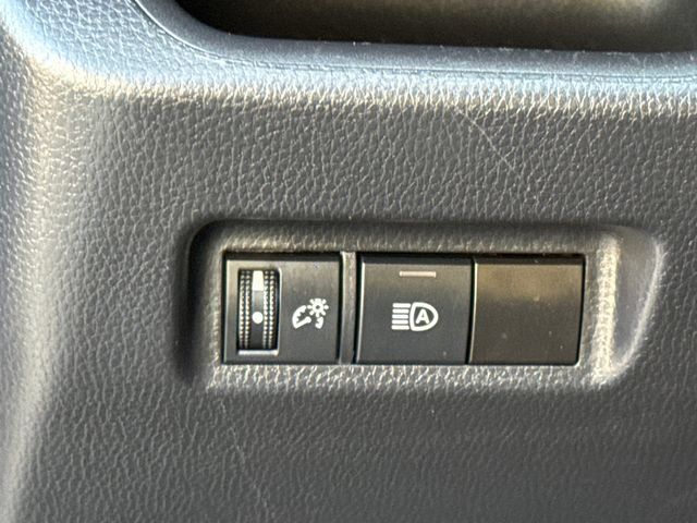 Used 2023 Toyota RAV4 LE FWD image 21