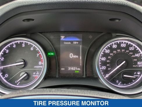 Used 2018 Toyota Camry SE w/ Moonroof Package image 19