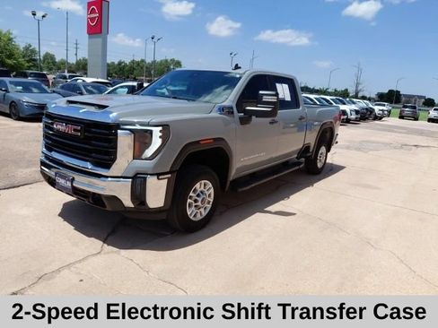Used 2025 GMC Sierra 2500 Pro w/ Convenience Package AWD/4WD image 9